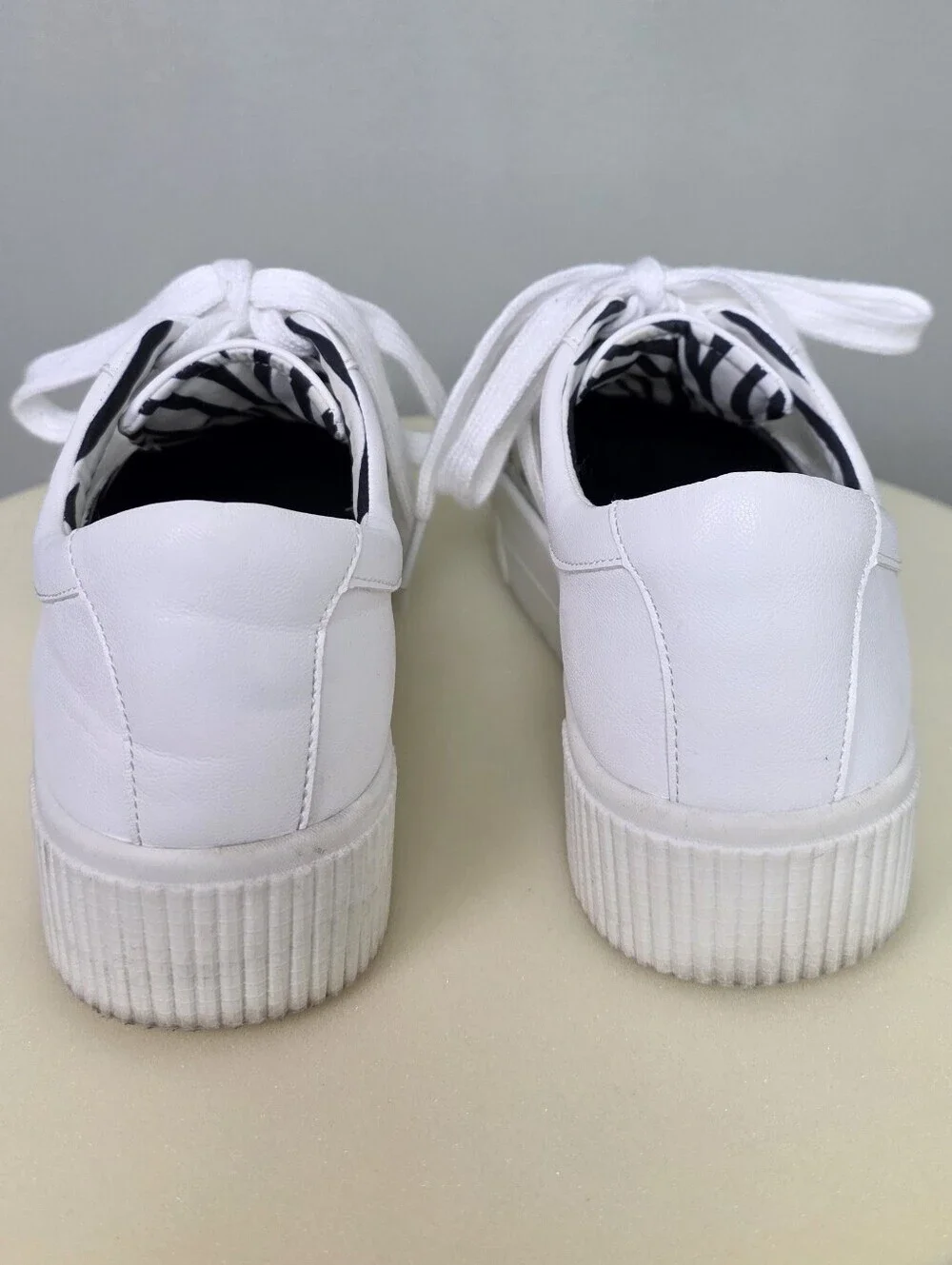 Mix No. 6 Emmalyn Clear Panel Platform Flatform Sneakers White Size 7.5 M - EUC!